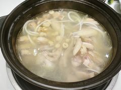 -东椰·海南椰子鸡火锅(朝阳门店)