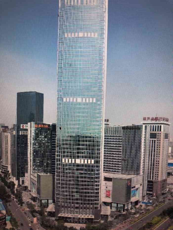 新地中心停车场