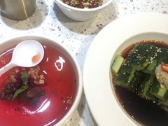 鲜火龙果冰粉-老佛爷铜炉蛙锅(挂绿店)