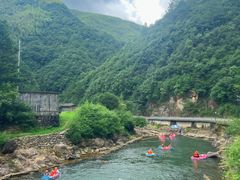 -安吉龙王山峡谷漂流
