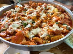 -亲昵春川鸡排(韩国美食街店)
