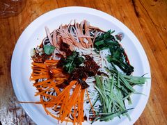 老滇凉米线-老滇山寨•云南特色菜•地方菜•民族风情歌舞表演(金碧店)