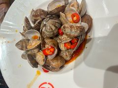 -肥肥虾庄·金牌油焖大虾(汉口城市广场店)