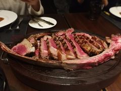 -恰餐厅及酒吧 CHAR Bar & Grill (北京丽都皇冠假日店)