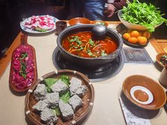 -贵厨酸汤牛肉(花果园国际中心店)