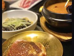 -军硕烤肉·部队火锅(二七万达店)