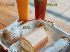 -顶东面包花园·生日蛋糕(世博店)