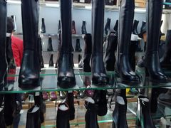 -靓足鞋店(大沽南路店)