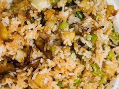 牛肝菌焖饭-蔼若春.传承三十年云南菜(金碧公园店)