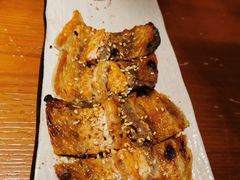 盐烤三文鱼皮-鳗鱼家·深夜食堂(军博店)