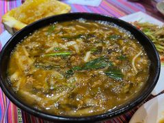 -香巴拉云南餐厅(华莱坞店)