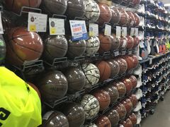 -迪卡侬(西三旗店)