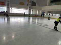 -冠军冰场CHAMPION RINK(百联又一城店)