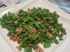 -新大咀港式茶餐厅(宝山万达店)