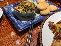 麻饼夹牛肉-满堂春特色餐馆