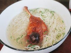 -百年老字号·观振兴蟹黄面·三虾面·苏式面(观前街富仁坊巷店)