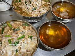 -正宗杨记普洱酸醋米线(总店)