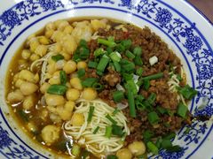 -渝之汇牛肉豌杂面