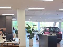 -上海永达奥诚奥迪4S店(申江路店)