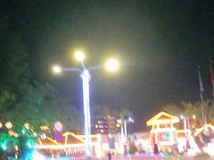 -亚龙湾亚泰商业街