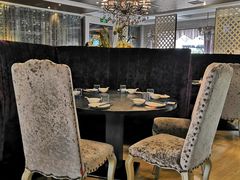 -河畔春天时尚餐厅