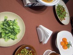 -荷栖小院·品质江西菜(红谷滩店)