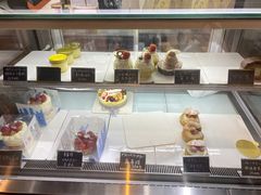 面包甜点陈列柜-KOMUGI 小麦家(新地假日广场店)