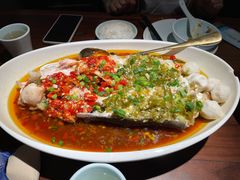 双色鸳鸯鱼头王-望湘园·洞庭渔宴(浦江欢乐颂店)