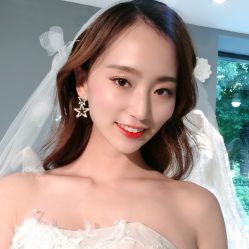 -艾米丽婚纱礼服