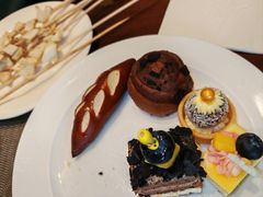 -南郊宾馆·风味自助餐厅·山东十六地市特色菜