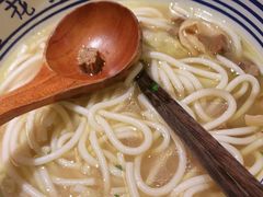 -鑫花溪牛肉米粉(东环大润发店)
