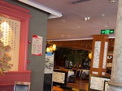 -八府香鸭·啫啫煲(华山路店)