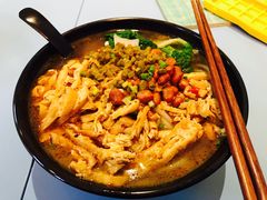 -水平有限螺蛳粉(宏达大厦店)