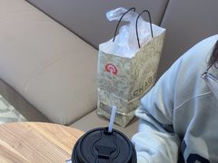 -霸王茶姬(云杉奥莱店)