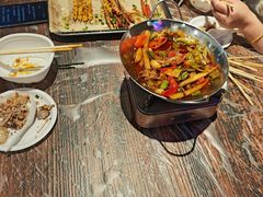 -老街烧烤大排档·地道湖北菜·龙虾馆(汉口火车站店)