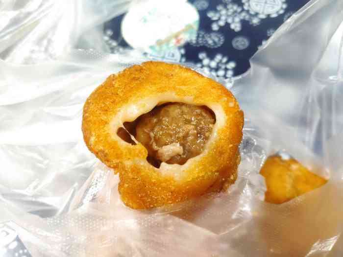 油氽团子这个超级好吃才3块钱表皮软黏微脆陷很厚实一口咬下去超满足