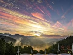 -燕子河大峡谷天坑仙境