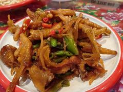 -闯关东东北农家菜(崂山石老人店)