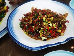 -有红鸡毛店·川菜(建设路店)