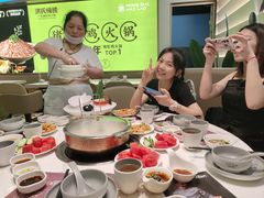 -洪氏嗨捞·广东猪肚鸡·椰子鸡火锅(西咸万象城店)