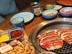 -明洞阿姨·韩式酱蟹烤肉·创意料理(三元桥店)