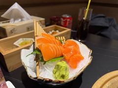 -山川小町·极番烧肉(新地假日广场店)