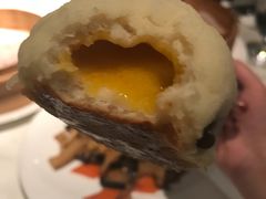 脆皮流沙包-皇朝会.经典传统粤菜(外滩店)