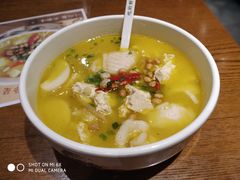 -渝是乎酸菜鱼·川渝小炒(新世界百货望京店)