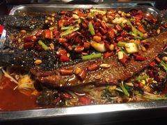-鸣记脆皮烤鱼·海鲜烤鱼(三八广场店)