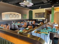 -曼听小寨海鲜烧烤·大连辣炒大王(盖州街店)