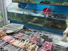 -超越海鲜屋(飞龙物业店)
