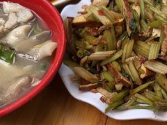 -十一街苍蝇馆子转经消江湖菜(九眼桥十一街店)