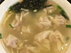 虾肉小馄饨-王家沙点心店(南京西路总店)