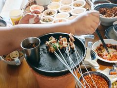 -包整·丝娃娃(一览甲秀楼风景店)